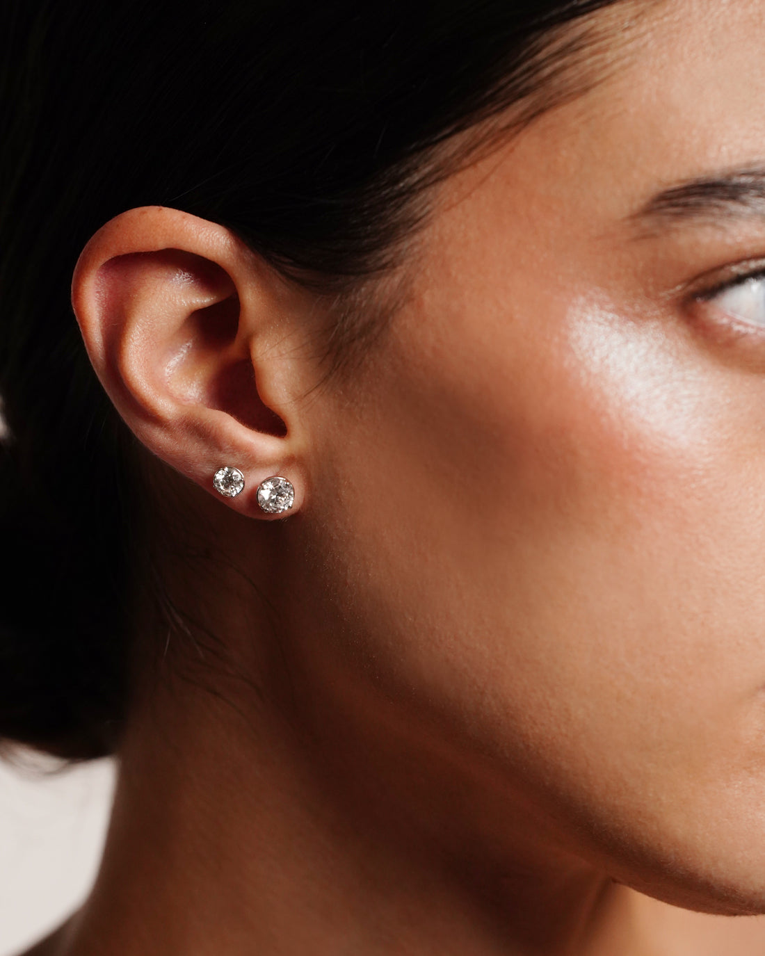 MARAI ROUND STUD