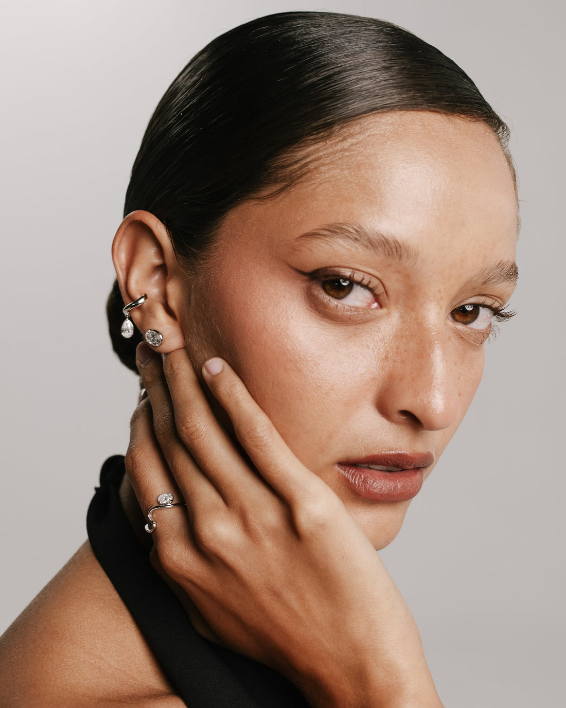 MARAI OVAL STUD